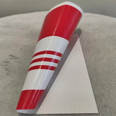 Брезент на червени райета